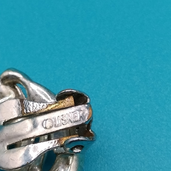 Vintage Erin Lister 1" Silver Tone Leaf Loop Circle Design Clip On Earrings - Picture 5 of 6